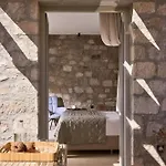 아파트호텔 Kedros Milos Suites 4*