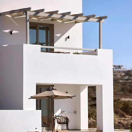Kedros Milos Suites Aparthotel *
