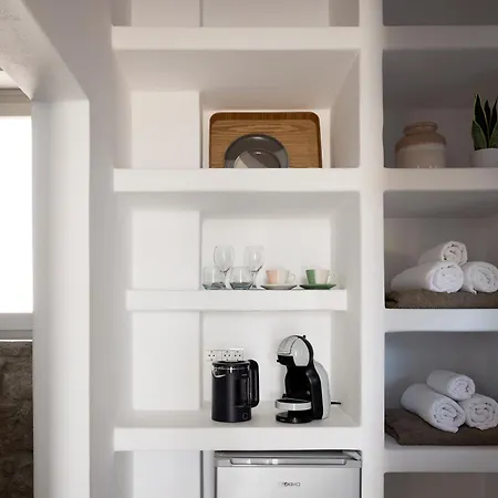 Kedros Milos Suites Aparthotel Adamantas (Milos)