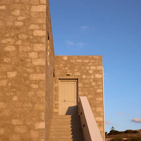 Kedros Milos Suites *