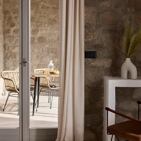 Aparthotel Kedros Milos Suites *