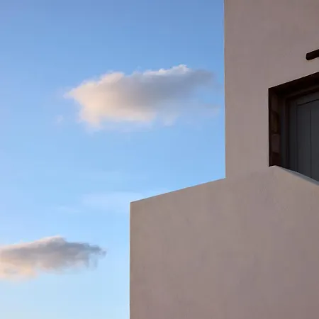Kedros Milos Suites Adamantas (Milos)